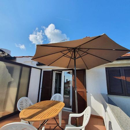 Apartment With Terace And Sea View Marica Krk Town Exteriér fotografie